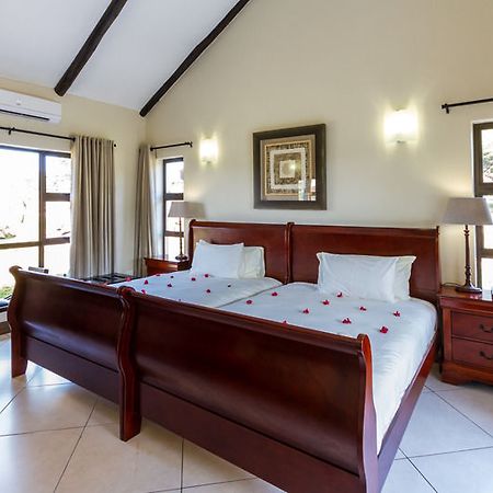 Zulu Nyala Game Lodge Hluhluwe Exteriör bild