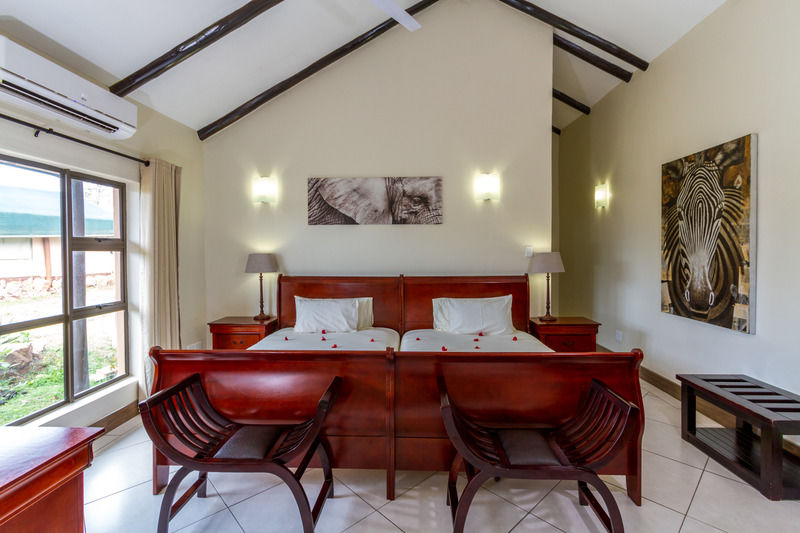 Zulu Nyala Game Lodge Hluhluwe Exteriör bild